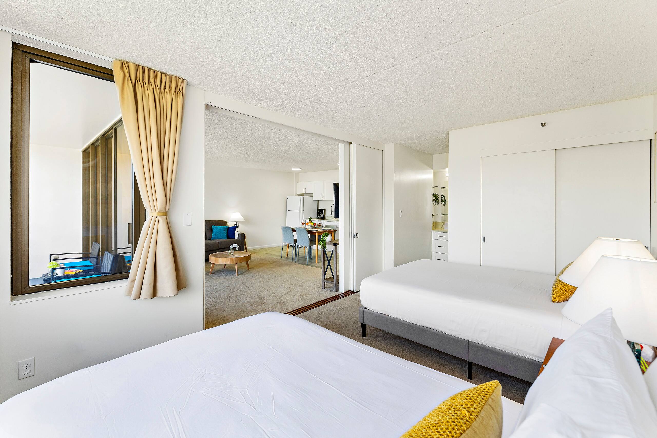 Condo in Honolulu · ★4.79 · 1 bedroom · 3 beds · 1 private bath - Image 15