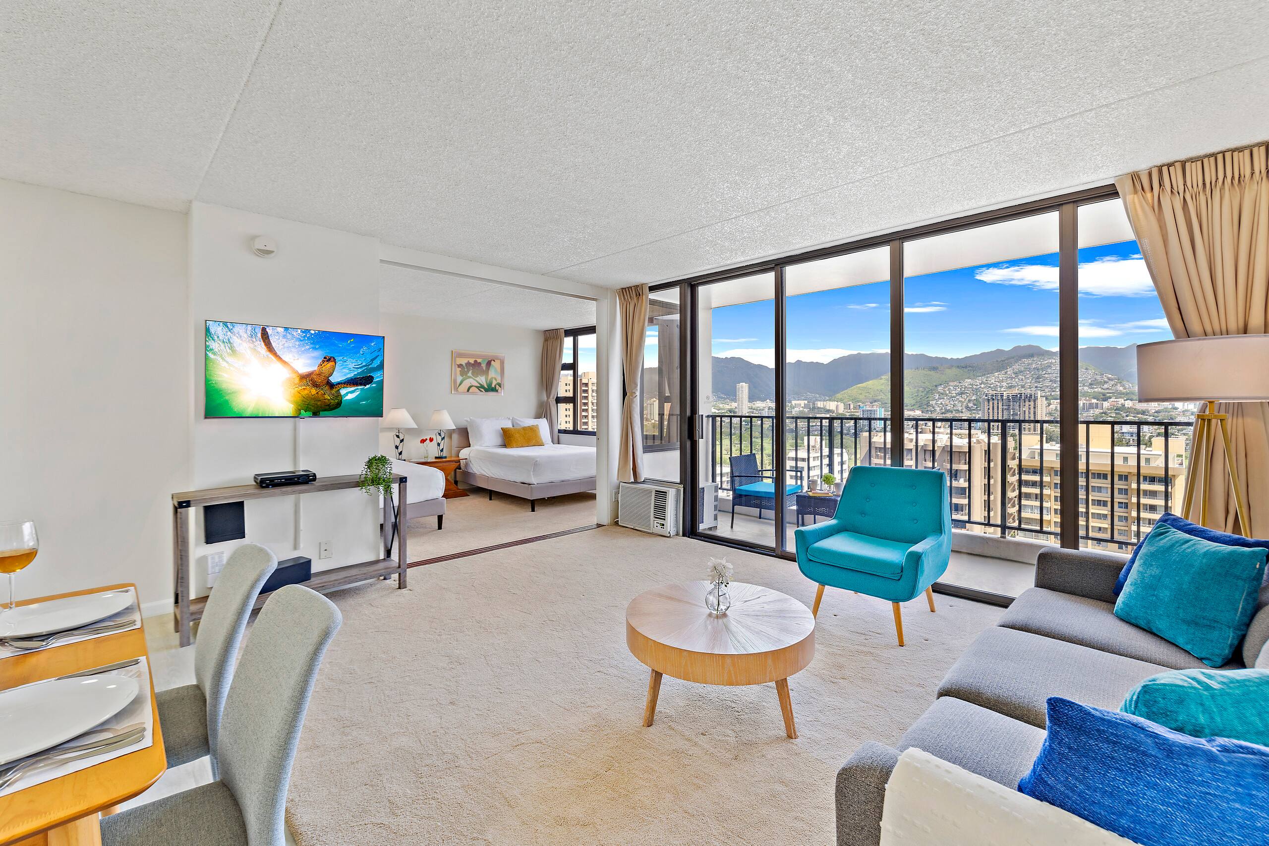 Condo in Honolulu · ★4.79 · 1 bedroom · 3 beds · 1 private bath - Image 1