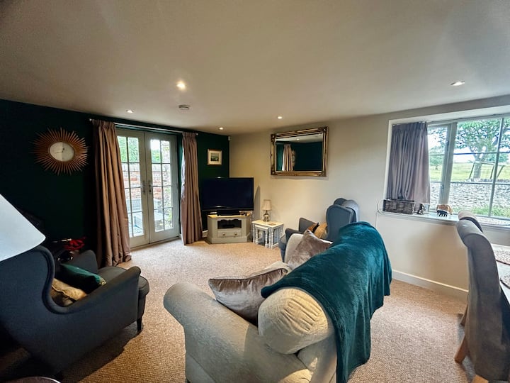 Cosy Cottage Log Burner Between York & Harrogate - Yorkshire