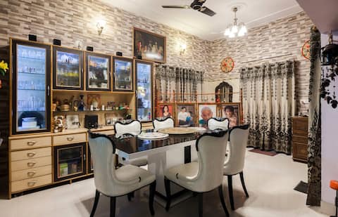 Col Sharma's Homestay A/C Room