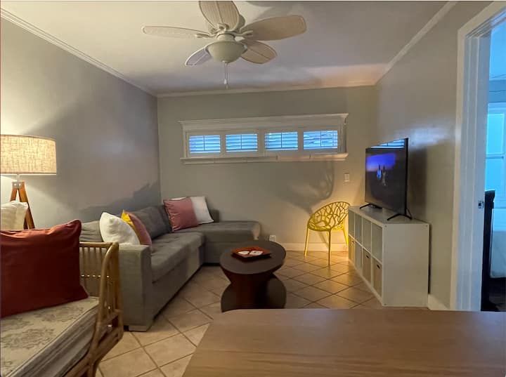 Beachfront Island Home, Giant Gated-yard, Ac + Bbq - Coronado Island, CA