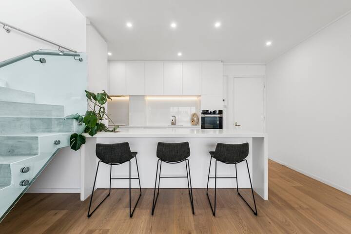 South Yarra Penthouse gallery image 3