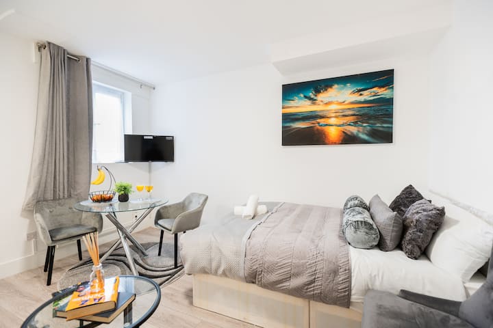 Flat In West London, Well Connected With Central. - Londres