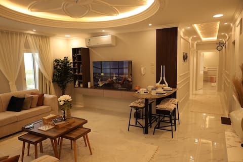 Elegant and family apartment