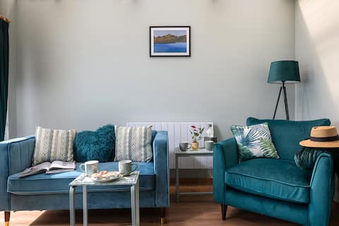 Successful Airbnb property: Sea view appt Dryw in Moelfre, adult only in Llanallgo, Penrhos Lligwy, Llanallgo, Penrhos Lligwy