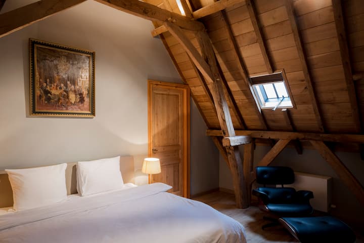Luxury room with bath