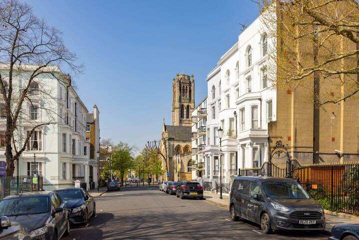 The Perfect Portobello Loft gallery image 4