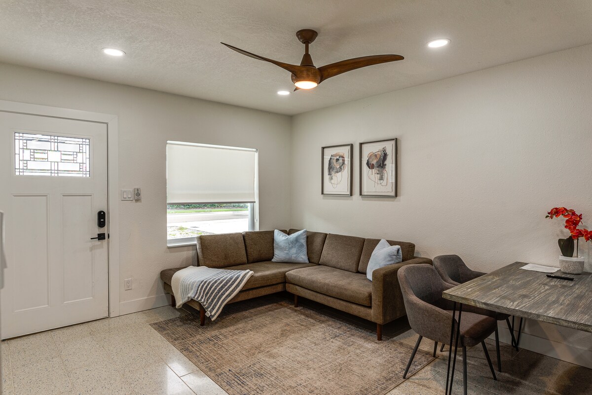 Top Airbnb: South Tampa Home • Fenced Yard • Near MacDill AFB in Ballast Point