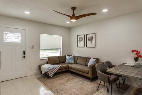 Top Airbnb: South Tampa Home • Fenced Yard • Near MacDill AFB in Ballast Point