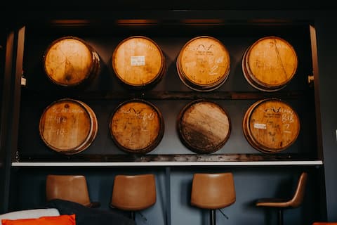 Van Winkle's Secret/Speakeasy (Hidden Room)