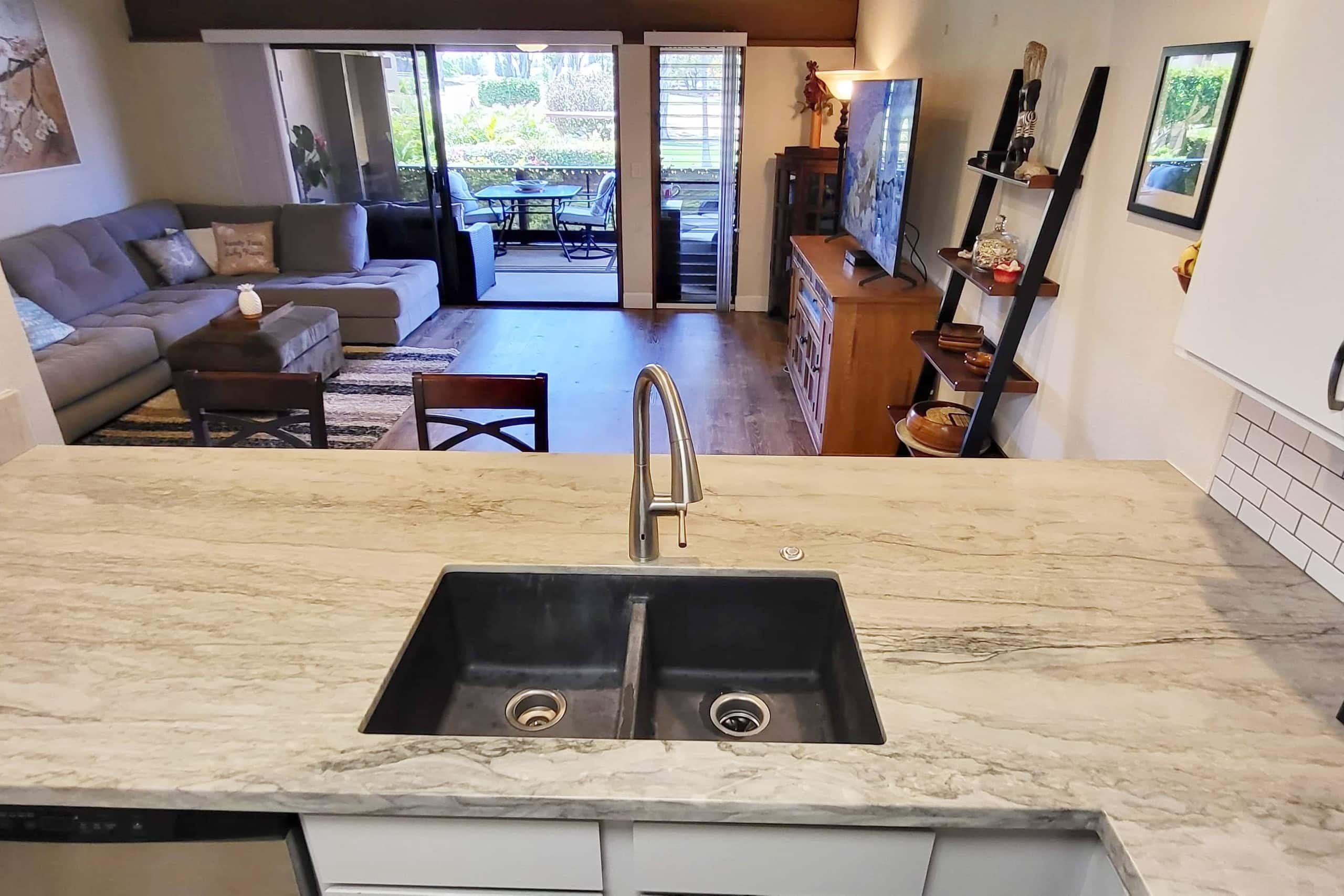 Newly Renovated!  Fully Stocked 2 Br/2Ba  w/ A/C! - Photo 7