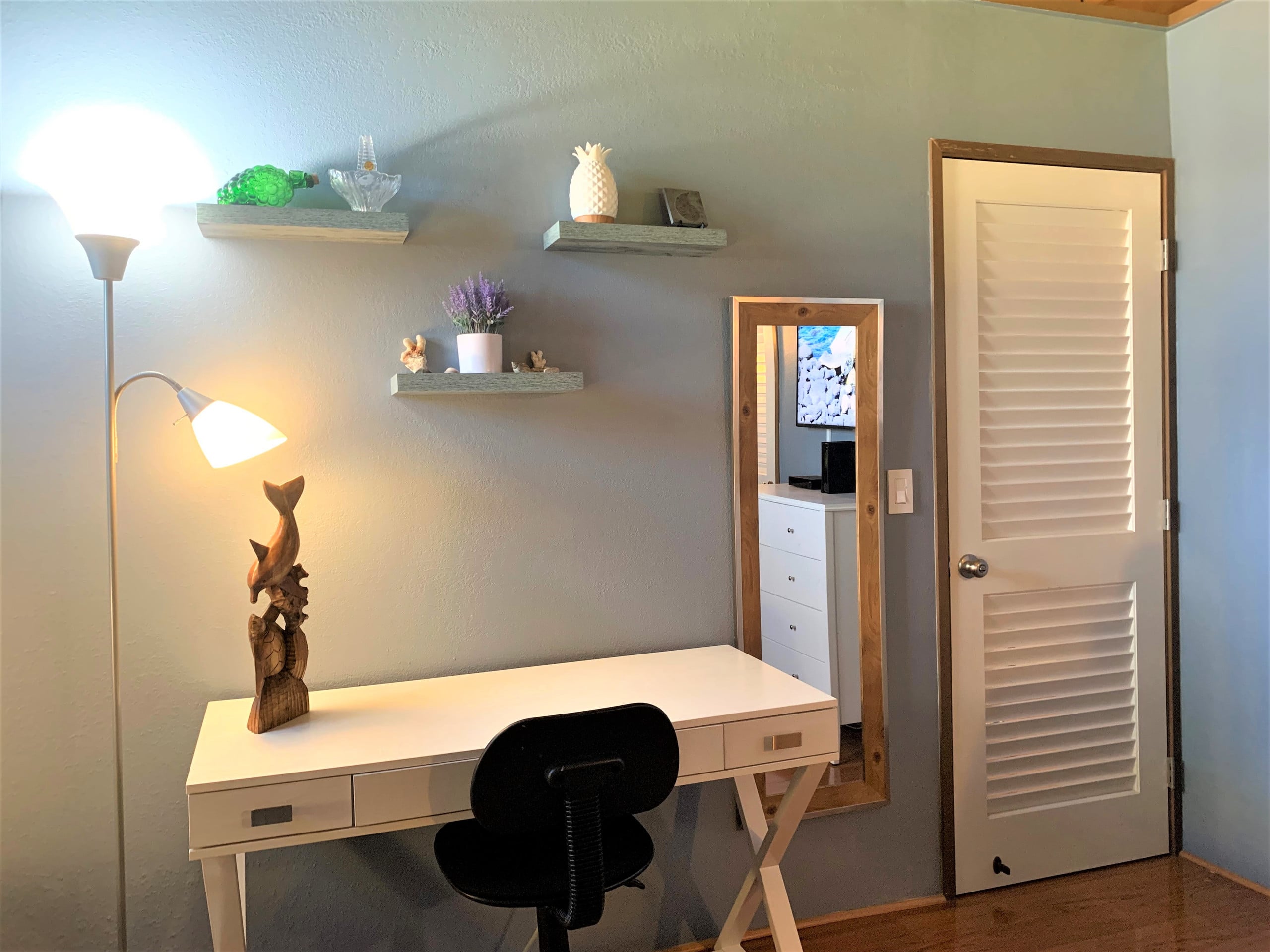 Newly Renovated!  Fully Stocked 2 Br/2Ba  w/ A/C! - Photo 24