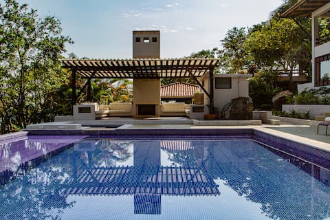 La Mesa via Anapoima, jacuzzi, pool, BBQ, wifi