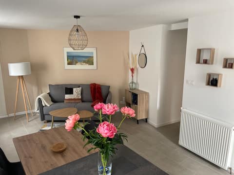 Laurence's apartment