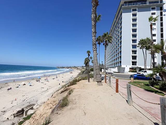 Cloud 9 Ocean Front! Capri by the Sea gallery image 3