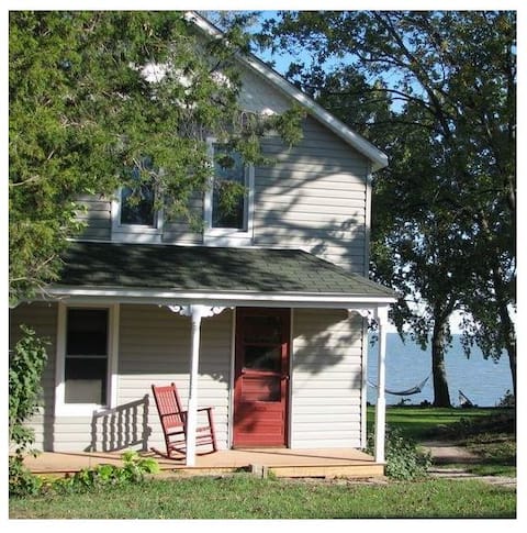 Cruise Inn North on Pelee Island