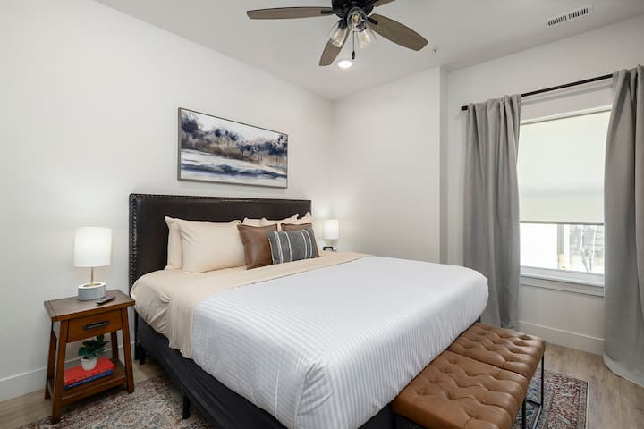 King sized bathroom on the lower level with shower and bathtub. 
