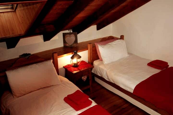 Chumba cha kulala cha kupendeza/chumba cha kulala mara tatu kwenye ghorofa ya juu