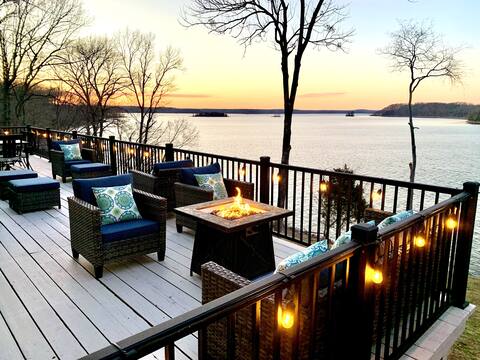 Lake Country - Waterfront With Style
