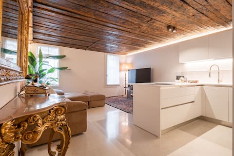 Top Airbnb: The Church Lodge - Rialto Bridge a Venezia