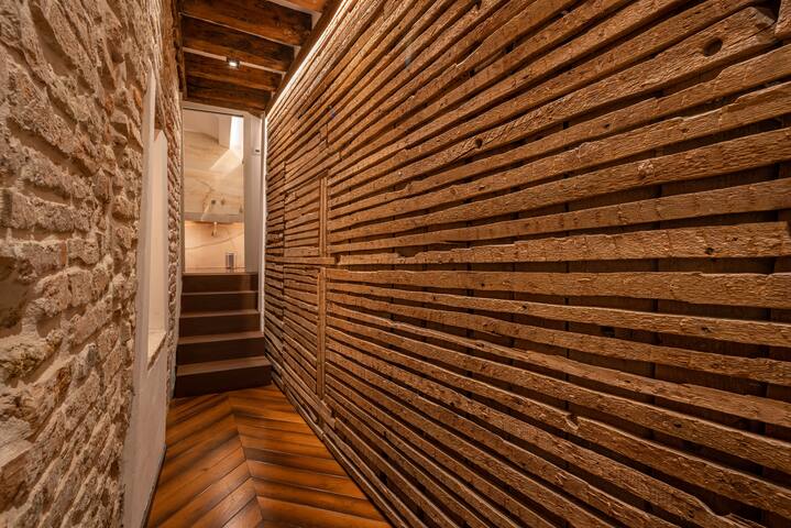 The Church Lodge – Rialto Bridge gallery image 3