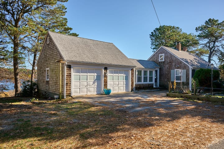 Mayflower By The Bay - South Yarmouth