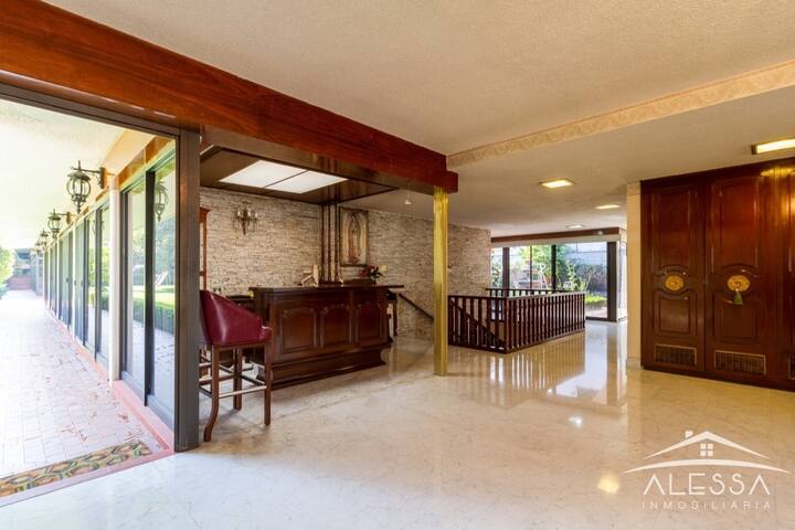 Luxurious Modern Day Hacienda with Full Staff gallery image 4