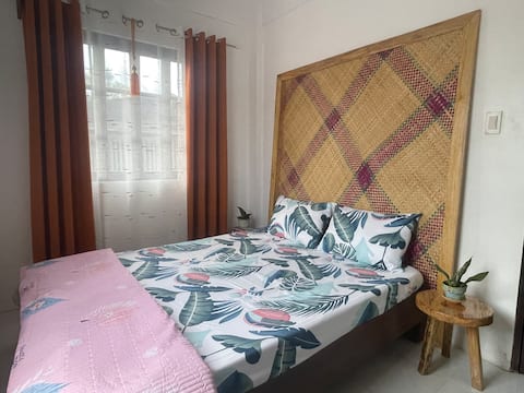Private room with A/C in Infanta