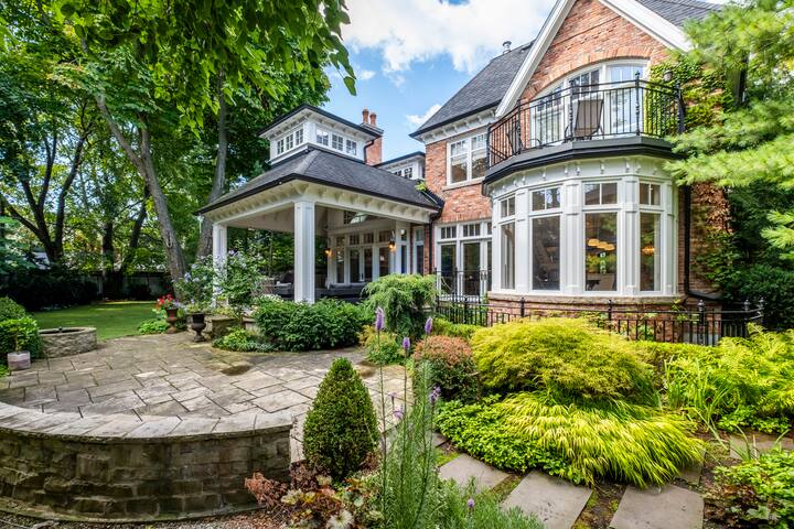 Classy modern farmhouse, Private Estate Oasis