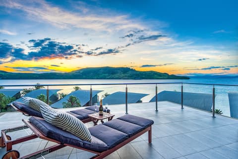 Yacht Club Villa 35 by HIHA