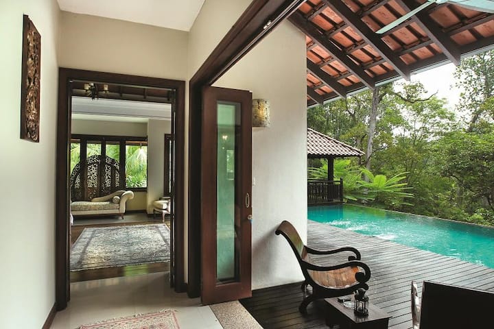 Bali Villa In Hulu Langat - Hulu Langat