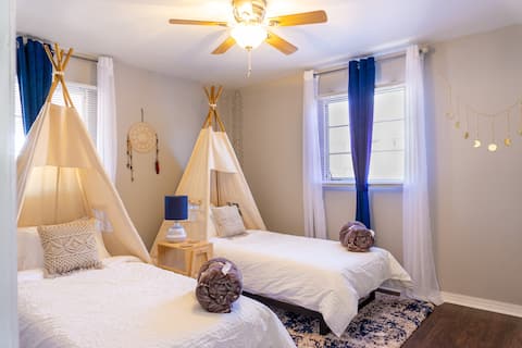 CHIC New Remodel (White Sands)