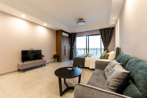 Peaceful Studio Homestay Near TK Avenue