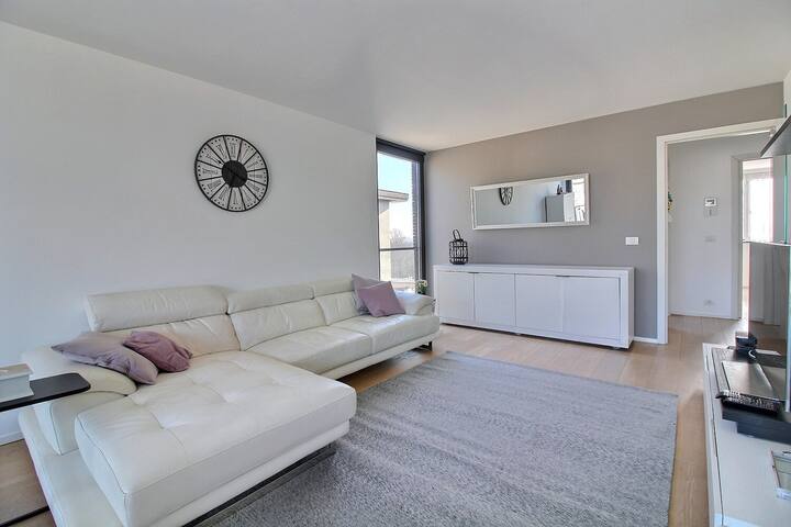 Luxueux appartement + Terrasse Parc Royal Atomium gallery image 2