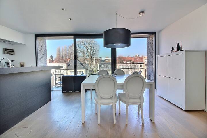 Luxueux appartement + Terrasse Parc Royal Atomium gallery image 3