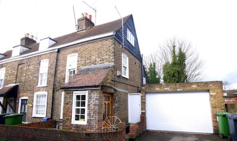 Beautiful 3 bedroom cottage