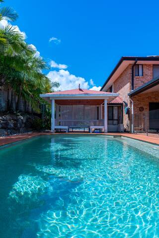 Spacious Family Oasis w/ Pool. Long Stay Welcome gallery image 2