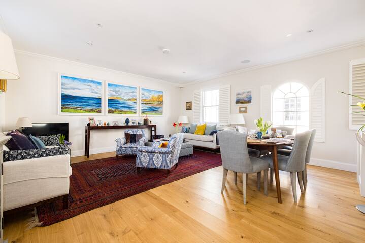 I’m Just a Girl 2 BR Mews House in Notting Hill gallery image 5