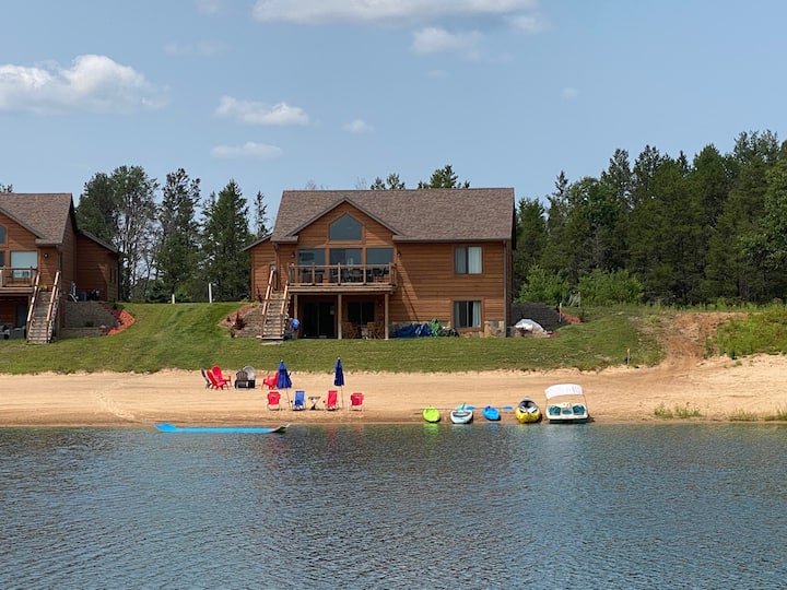 Home in New Lisbon · ★5.0 · 4 bedrooms · 6 beds · 2 baths