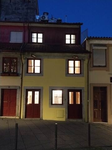 Clérigos- Casa do Largo -Parking gallery image 2