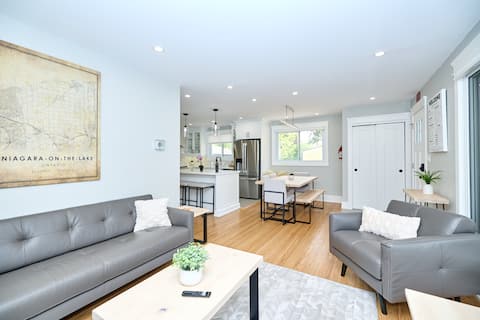 Successful Airbnb property: The Newark House - Best Location, Modern, Old Town in Niagara On The Lake
