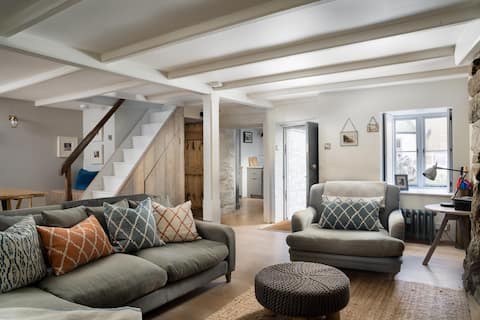 Successful Airbnb property: Mill House - luxury house near beach, with parking in Penzance