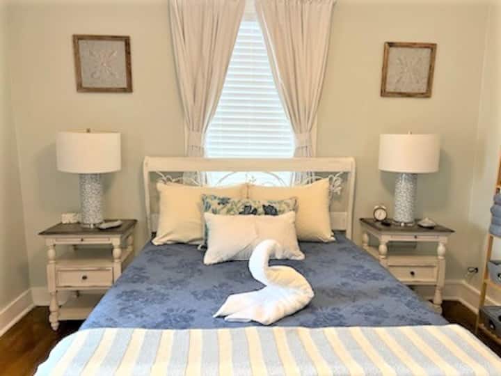 Downtown Dunedin Bungalow Includes Bikes Houses for Rent in Dunedin