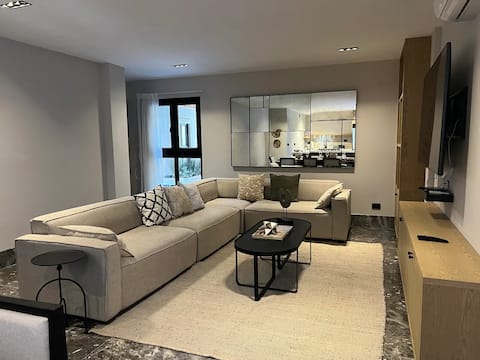 Popular Airbnb listing: Elegant 3BR in Centro w/Jacuzzi &Amazing Views SMA in San Miguel De Allende