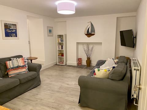 Spacious Holiday Cottage in Aberporth