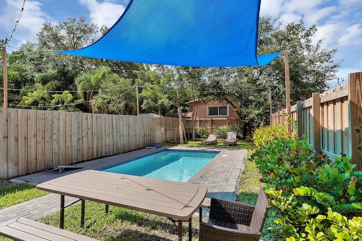 Aqua Tropics Villa W Pool! - Miami