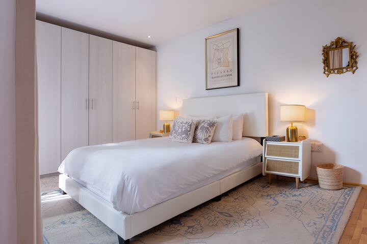 Sunny Condesa Apartment with AC & Private Rooftop gallery image 3