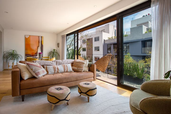 Sunny Condesa Apartment with AC & Private Rooftop