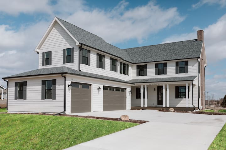 Guest favorite listing in Des Moines-West Des Moines