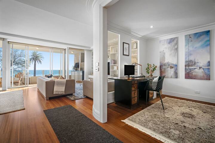Luxury beachfront apartment gallery image 5